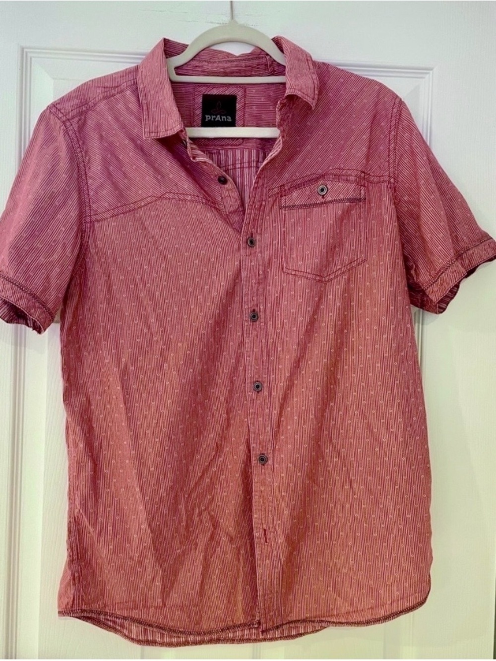 PrAna Short Sleeve Snap Button Shirt Mens Slim Fit L, Light Red Outdoor Hiking